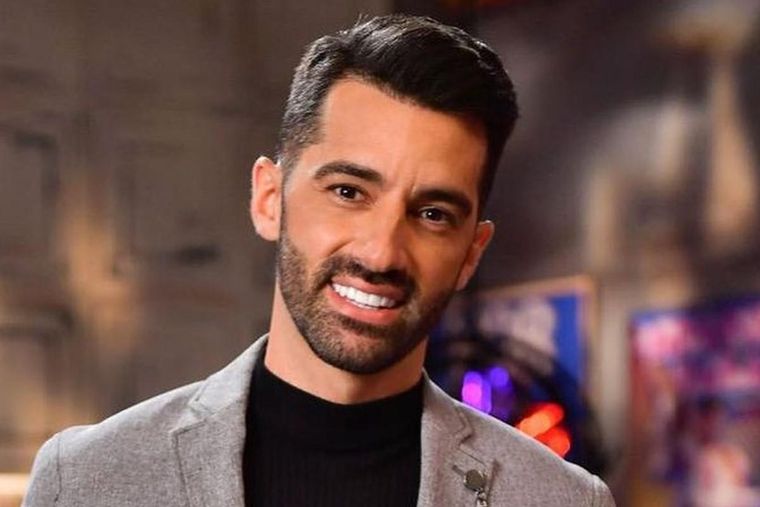 Toni Costa respondió si sigue enamorado de Adamari López.