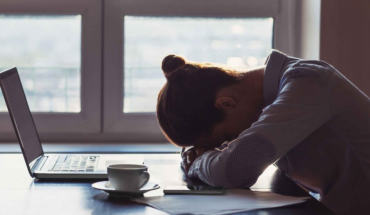 La inteligencia artificial se consulta hasta para cuestiones personales, por lo que se deben tomar precauciones y poner límites en pos de la salud mental. Foto: Shutterstock