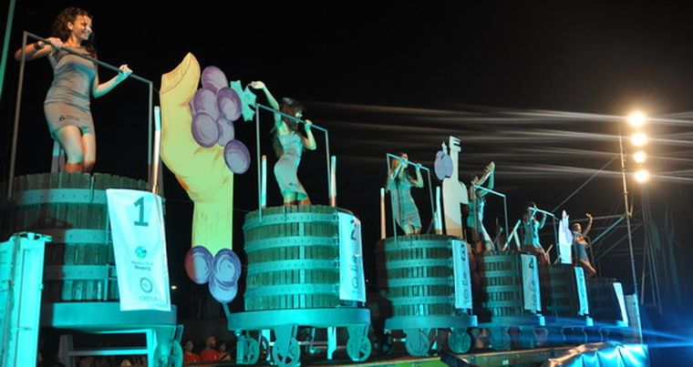 El tradicional festejo se realiza, año tras año, en la playa del Mendoza Plaza Shopping. Foto: Gerardo Gómez /MDZ