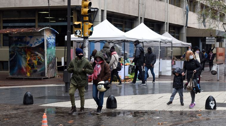 La jornada estará marcada por una fuerte disminución de la temperatura y lluvias Foto: ALF PONCE MERCADO / MDZ