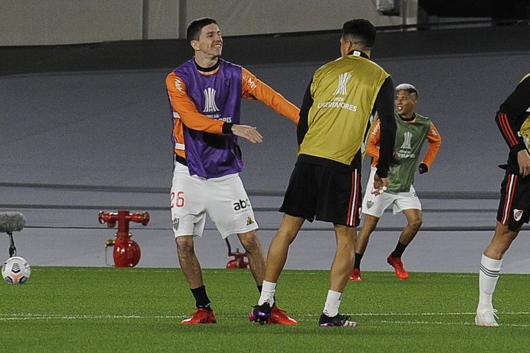 Nacho y Enzo en el calentamiento previo. Foto: @RiverLPM