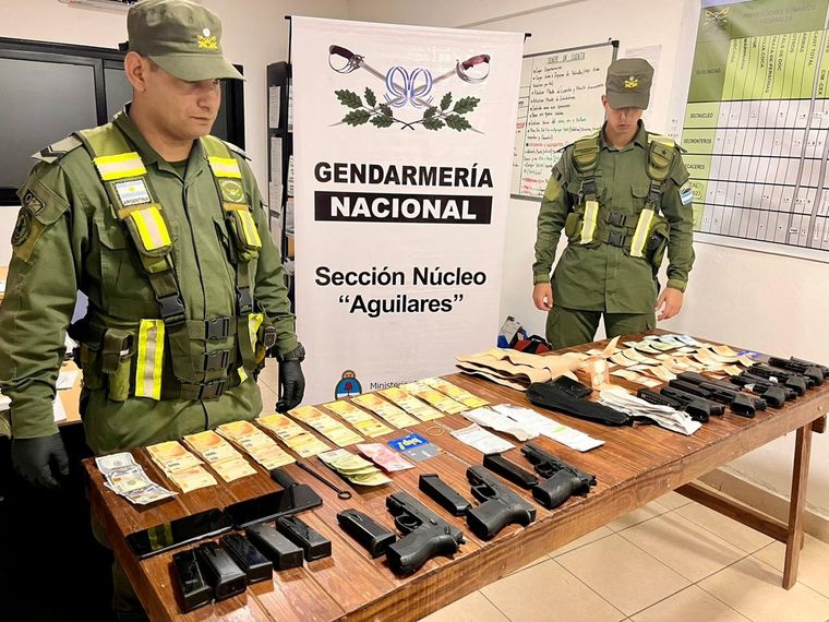 Secuestro de un gran arsenal rumbo a Mendoza Foto: Gendarmeria Nacional
