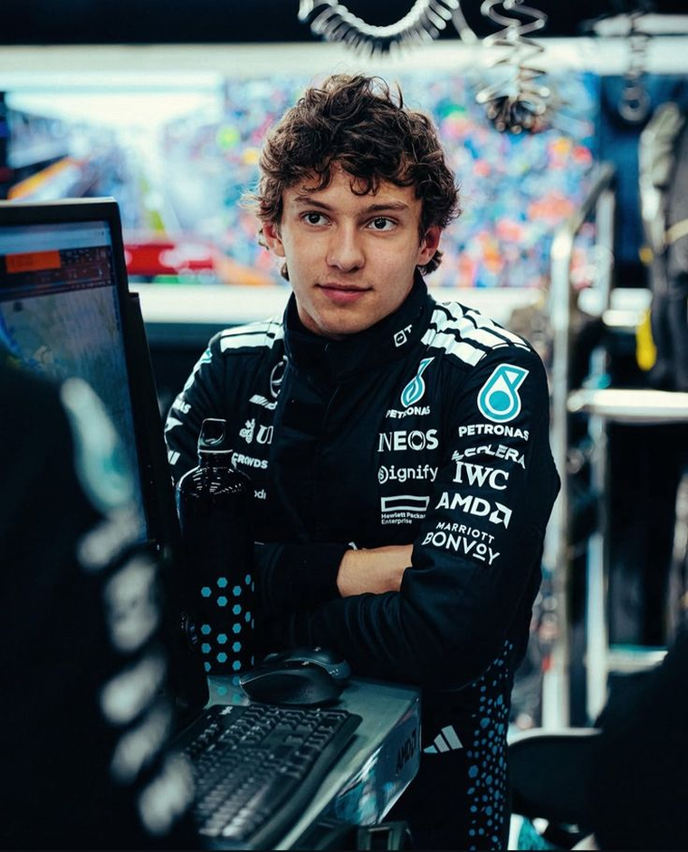 Kimi Antonelli y una desgarradora confesión tras su primer año con Mercedes. Kimi Antonelli y una desgarradora confesión tras su primer año con Mercedes.