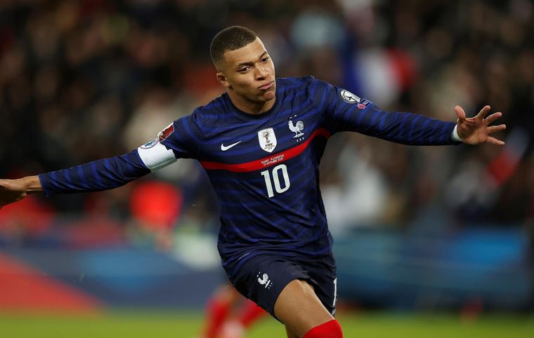 Mbappé fue letal y Francia se metió en el próximo Mundial. Foto: EFE