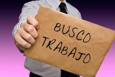 El empleo en la Argentina de Milei se encuentra en un cruce de caminos, con final abierto.
