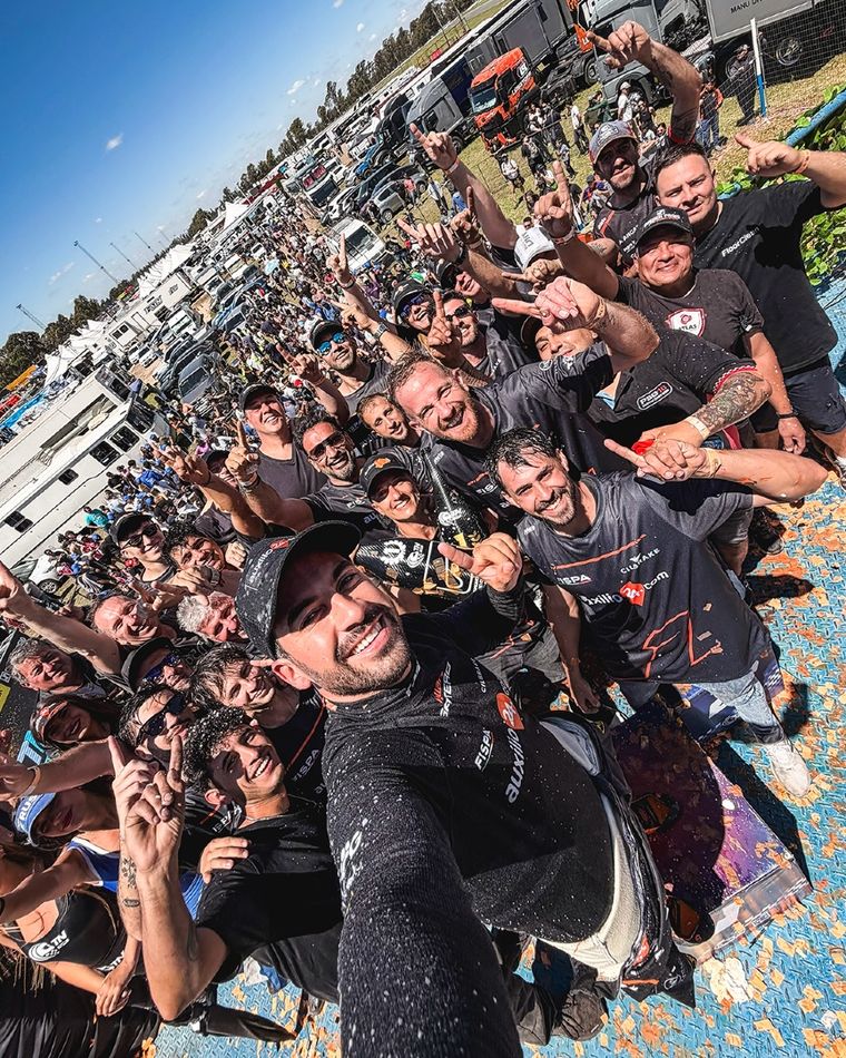 Julián Santero celebró un nuevo título. Julián Santero celebró un nuevo título.