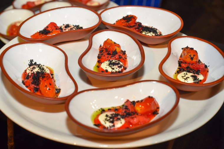 El desfile gastronómico fue para aplaudir de pie. El desfile gastronómico fue para aplaudir de pie.