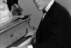 Ted Cassidy fue un actor cinematográfico y locutor estadounidense.