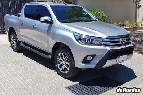 El usado del día: Toyota Hilux SRX 4x4 modelo 2017