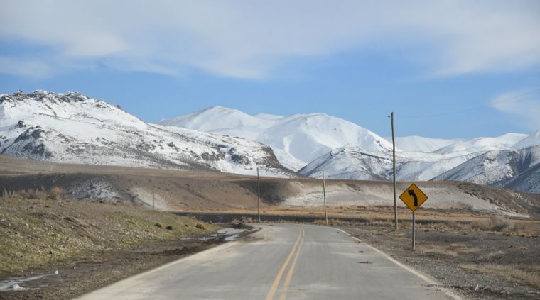 Las nevadas de los últimos días ofrecen paisajes bellísimos. Foto: Rodrigo DAngelo / MDZ