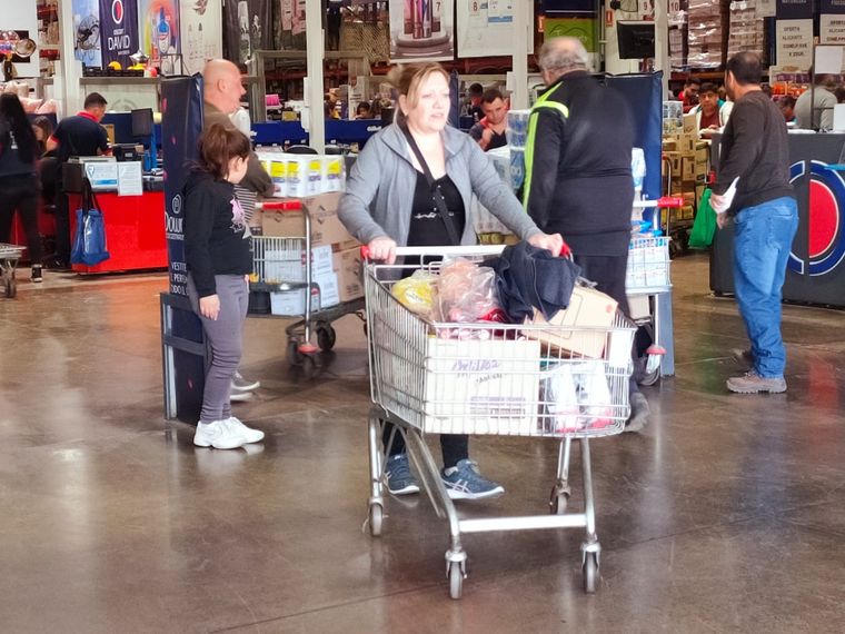 Los argentinos no quieren que los chilenos puedan comprar mercadería en cantidad Foto: Cristian Morón/MDZ