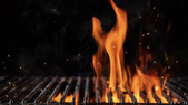 Para limpiar la parrilla sin cepillo se debe buscar un elemento que tenga propiedades abrasivas. Foto: Shutterstock Para limpiar la parrilla sin cepillo se debe buscar un elemento que tenga propiedades abrasivas. Foto: Shutterstock