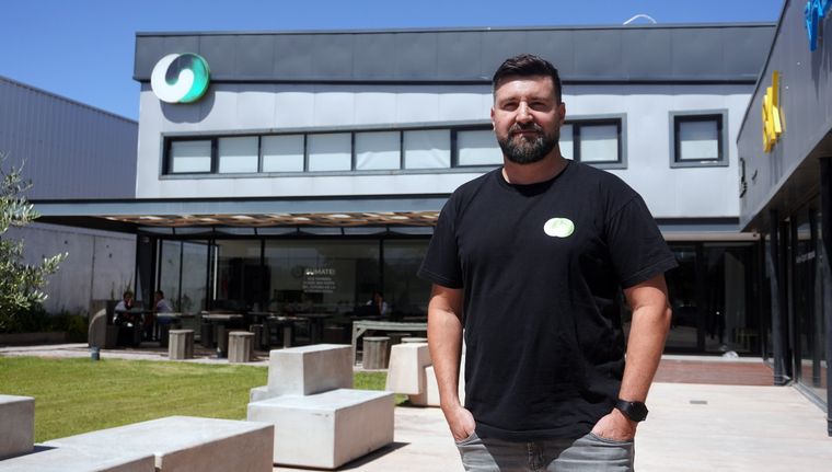 Roberto Tato Burgos es parte del equipo de Espacio Lodo, el innovador espacio mendocino que busca soluciones para el agro. Foto: Rodrigo DAngelo / MDZ