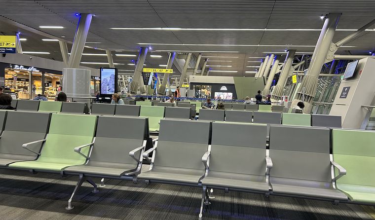 Chile ya concretó un primer vuelo con inmigrantes ilegales que dejaron el país. Foto Archivo Mdz Chile ya concretó un primer vuelo con inmigrantes ilegales que dejaron el país. Foto Archivo Mdz