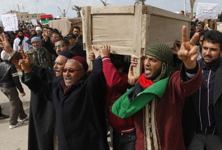 Funeral de un joven asesinado. Foto: El País