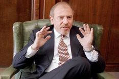 Armando Guibert renunció a través de una carta