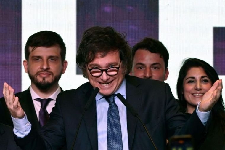Javier Milei fue el más votado en las primarias, pero no logró aumentar el porcentaje de su apoyo en la primera vuelta electoral. Foto: GETTY IMAGES