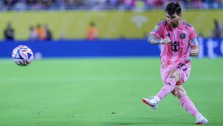 Lionel Messi dará indicios de su futuro en Inter Miami. Foto: EFE