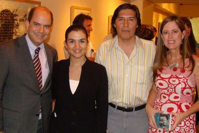 MDZol | De Park Hyatt: Daniel Dolatre y Laura Méndez, junto al expositor Egar Murillo y la curadora de la muestra, Cecilia Romera. Foto: Gentileza