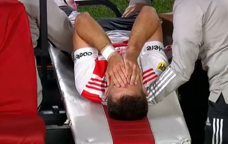 Peña se fue llorando del campo. Foto: Captura