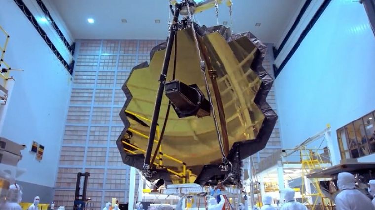 El telescopio James Webb antes de ser enviado a su misión espacial Foto: Télam