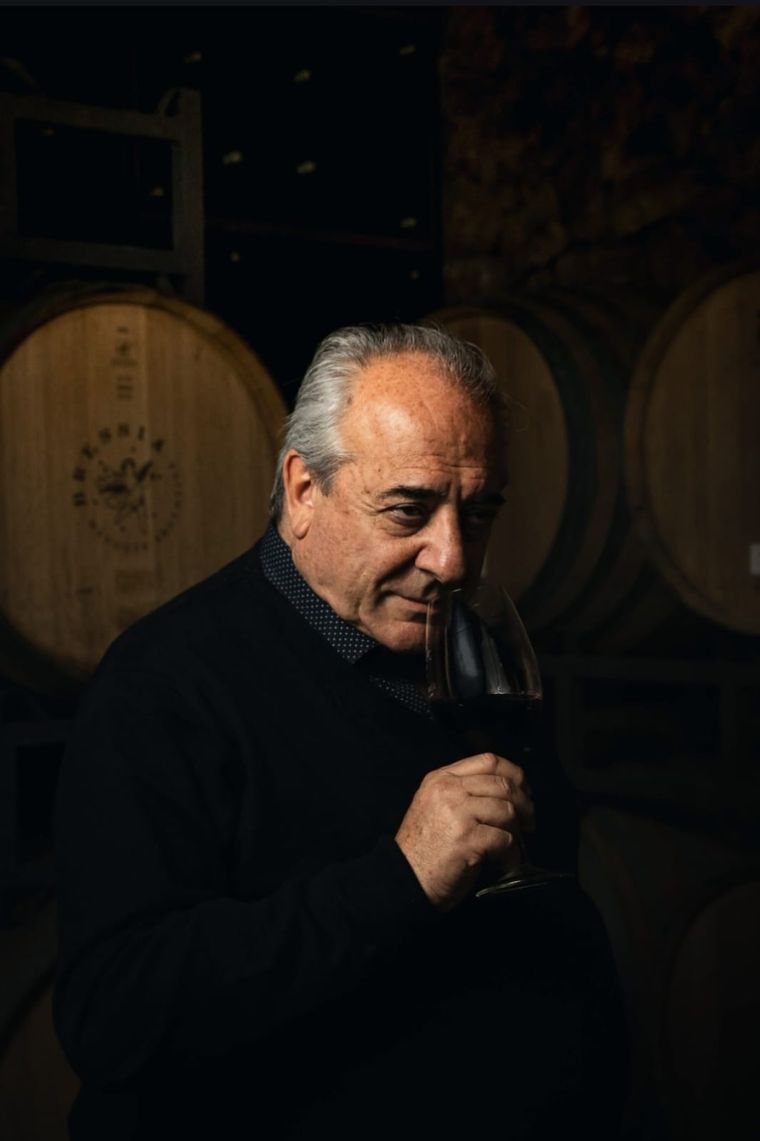 Bressia no solo respeta al vino sino que lo seduce, lo doblega a su impronta y lo sigue queriendo como el primer día. Bressia no solo respeta al vino sino que lo seduce, lo doblega a su impronta y lo sigue queriendo como el primer día.