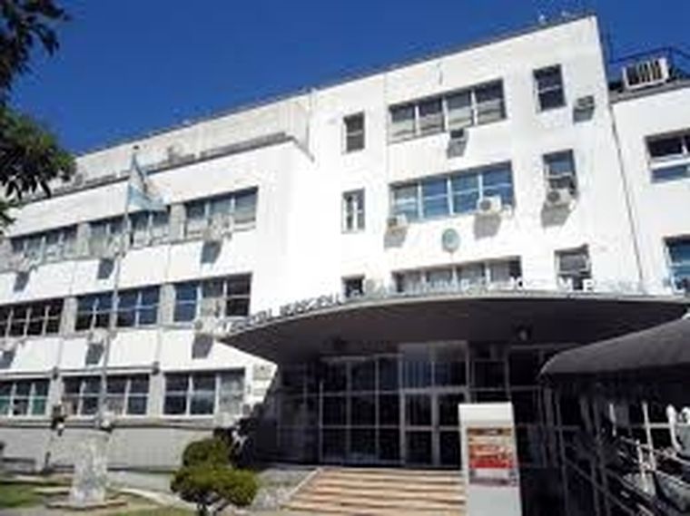 Hospital Penna, donde trabaja la enfermera que fue a la justicia para su particular pedido.