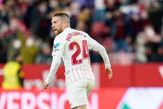 El Papu celebra su golazo. Foto: @SevillaFC El Papu celebra su golazo. Foto: @SevillaFC