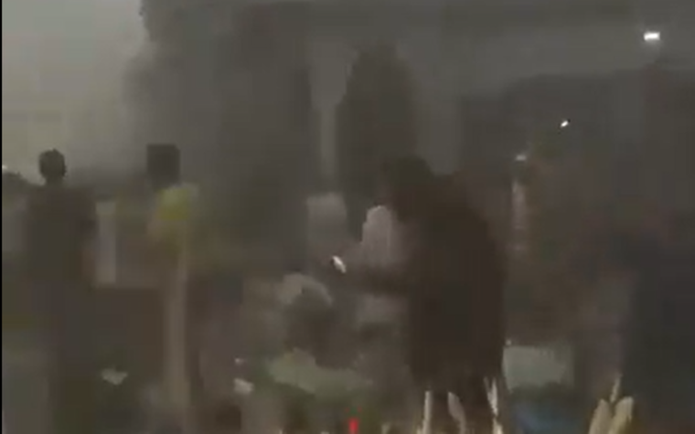 Por el momento se desconce que fue lo que causó la explosión dentro de la mezquita.