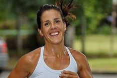 a sonreir para mejorar tu desempeno fisico