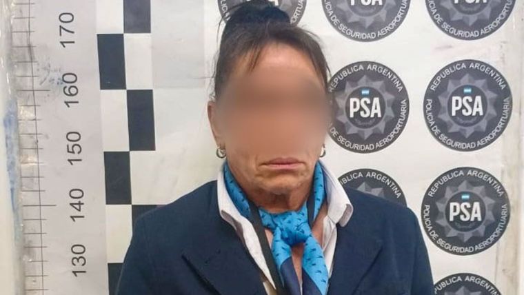 María del Carmen Patané, la azafata que fue detenida acusada de contrabando.