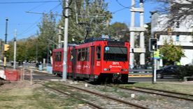 La extensión del Metrotranvía busca conectar el aeropuerto con la Ciudad de Mendoza y reforzar el transporte público metropolitano. La extensión del Metrotranvía busca conectar el aeropuerto con la Ciudad de Mendoza y reforzar el transporte público metropolitano.