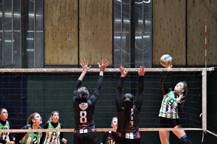 UNC venció a San Martín B en el comienzo Foto: Federación de Vóley