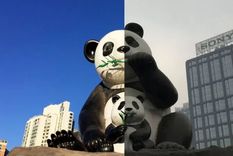 Estatua de un panda en Pekín en un día despejado y uno contaminado en 2017. Foto: GETTY IMAGES