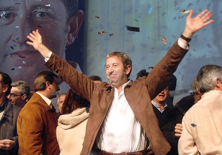 Cobos se despide del gobierno para ser oposición.