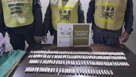 Las cápsulas de cocaína incautadas en el Sur provincial por personal de la Gendarmería Nacional. Las cápsulas de cocaína incautadas en el Sur provincial por personal de la Gendarmería Nacional.