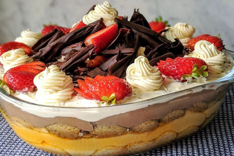 Admira estas capas de placer absoluto ¡cada ingrediente de este postre es una delicia!
