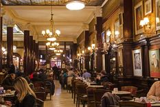 El Café Tortoni es uno de los Bares Notables de la Ciudad, inaugurado en 1858 Foto: Festivales BA
