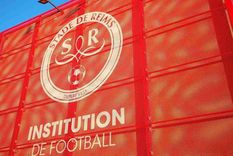 el medico de un club de futbol frances se suicido tras contraer el coronavirus