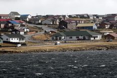 Malvinas no es solo un capítulo cerrado de 1833 o de 1982: es una corriente que atraviesa toda nuestra historia y que, lejos de apagarse, parece crecer.