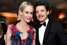 Foto: https://www.yahoo.com/entertainment/sarah-paulson-supported-pedro-pascal-155955931.html