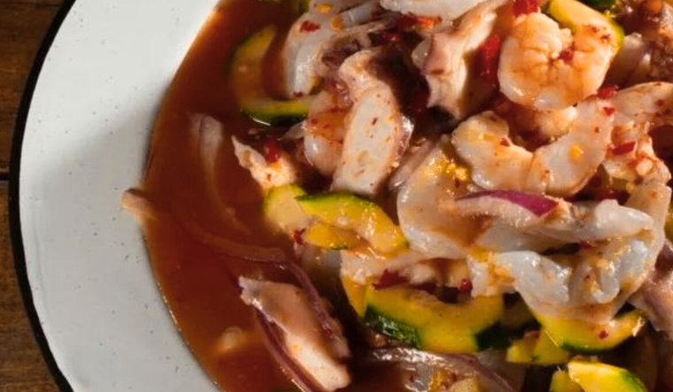 Esta receta de aguachile se originó como una preparación sencilla para pescadores en la costa del Pacífico mexicano. Esta receta de aguachile se originó como una preparación sencilla para pescadores en la costa del Pacífico mexicano.