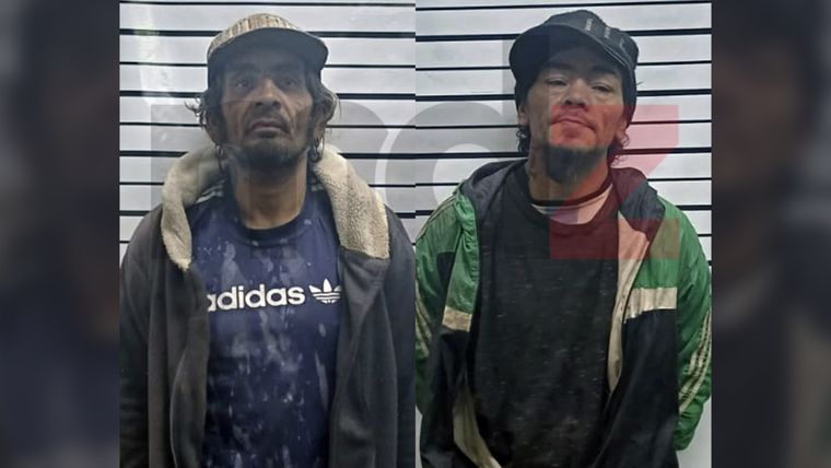 Los dos sospechosos aprehendidos.