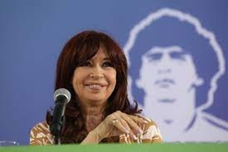 Cristina Fernández de Kirchner salió al balcón de su casa.