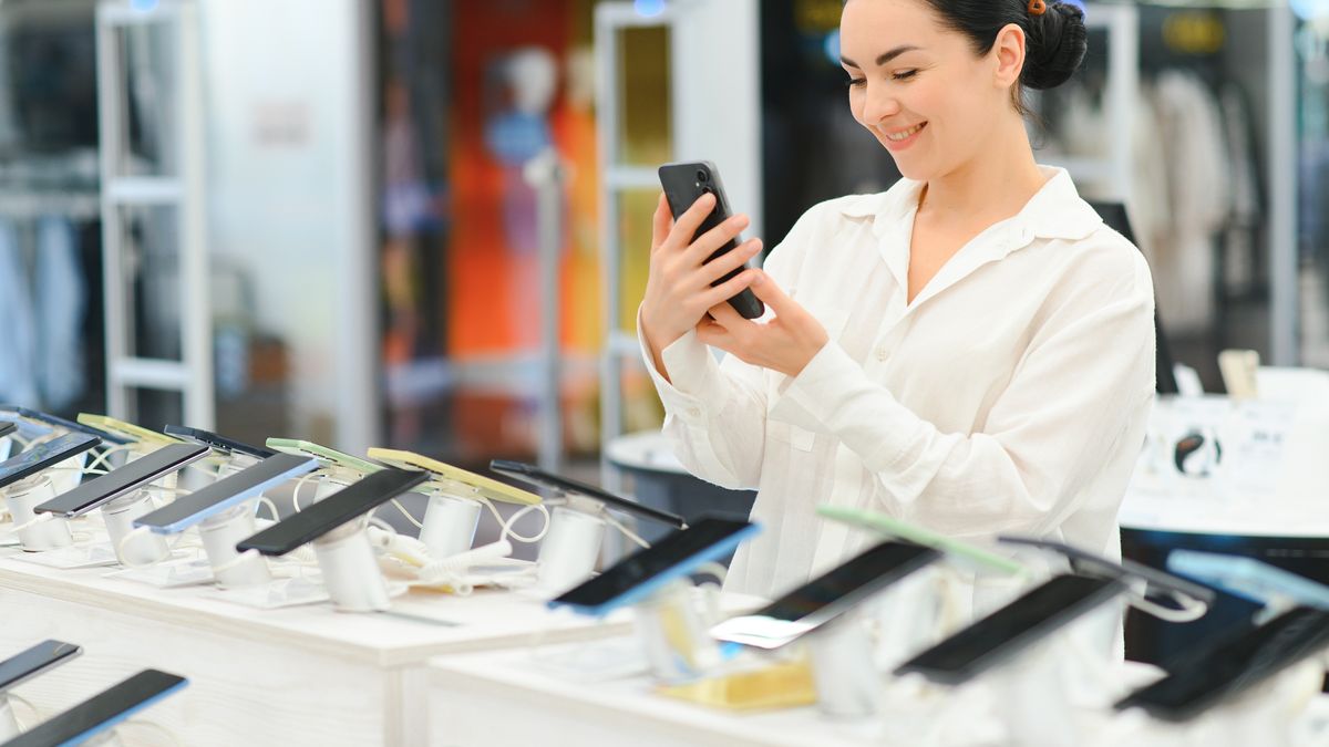 Los 3 celulares de Walmart que duran hasta dos días y cuestan menos de $8 mil