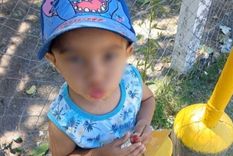 El nene fue llevado en brazos por su mamá hasta el hospital donde se confirmó su deceso.