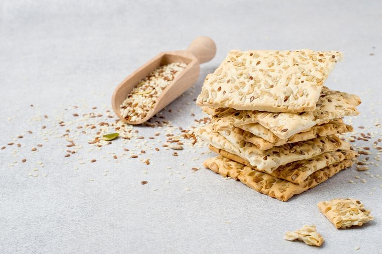 Receta de galletas secas con semillas: energía natural en cada bocado.