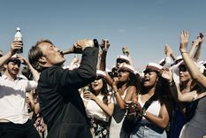 La joya oculta de Netflix que se alzó con el Oscar Otra ronda es una película dirigida por Thomas Vinterberg con un guion de Vinterberg y Tobias Lindholm. Foto: Netflix