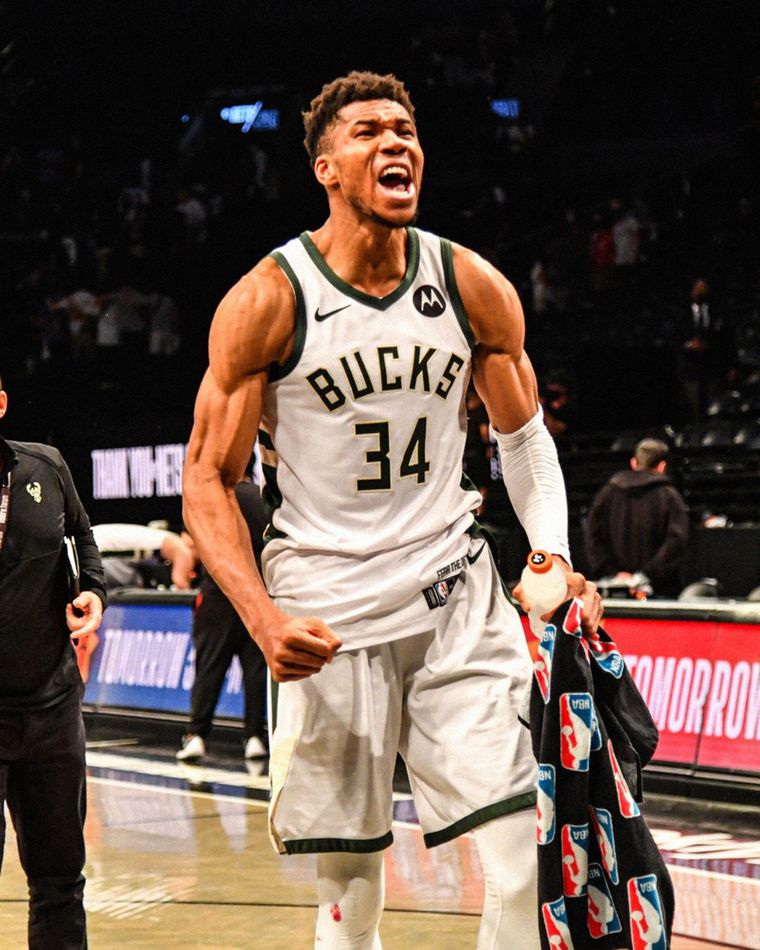 Giannis Antetokounmpo fue clave para la victoria de los Bucks Foto: Milwaukee Bucks