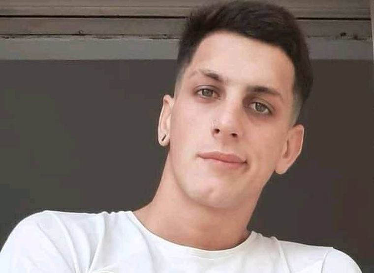 El joven fue asesinado a golpes y de una pedrada en la cabeza cuando salió en defensa de su hermana Foto: Facebook Brian Nahuel Cuitiño